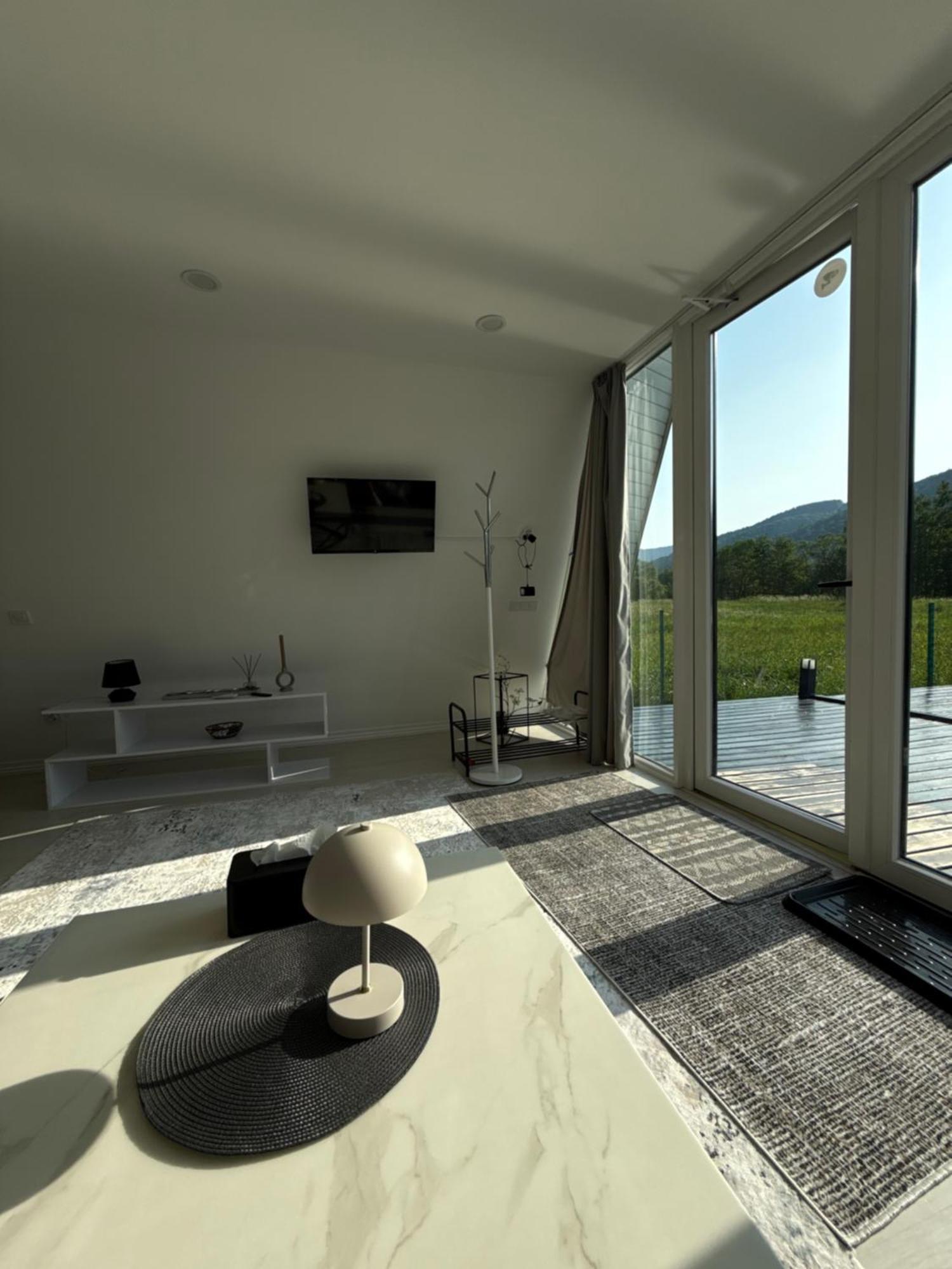 Chalet Mountains Hut *